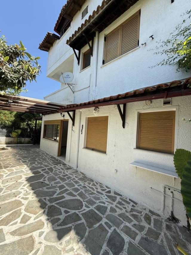 (Προς Ενοικίαση) Κατοικία Μεζονέτα || Ανατολική Αττική/Άγιος Στέφανος - 135 τ.μ, 3 Υ/Δ, 880€ 