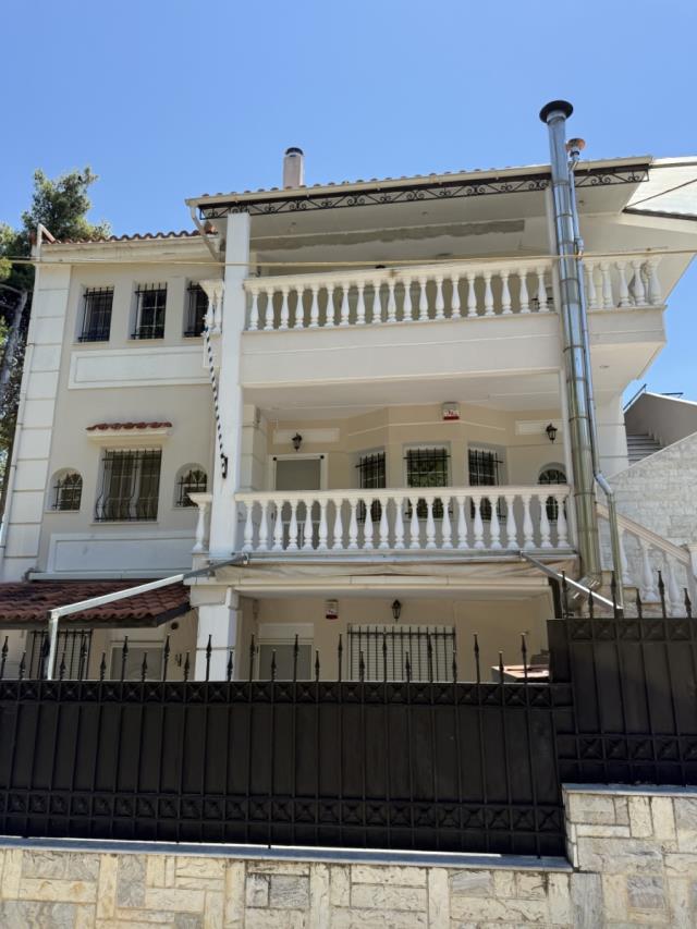 (Προς Ενοικίαση) Κατοικία Διαμέρισμα || Ανατολική Αττική/Άγιος Στέφανος - 164 τ.μ, 4 Υ/Δ, 1.100€ 