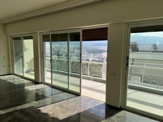 (For Sale) Residential Maisonette || Athens Center/Athens - 335 Sq.m, 3 Bedrooms, 1.500.000€ 